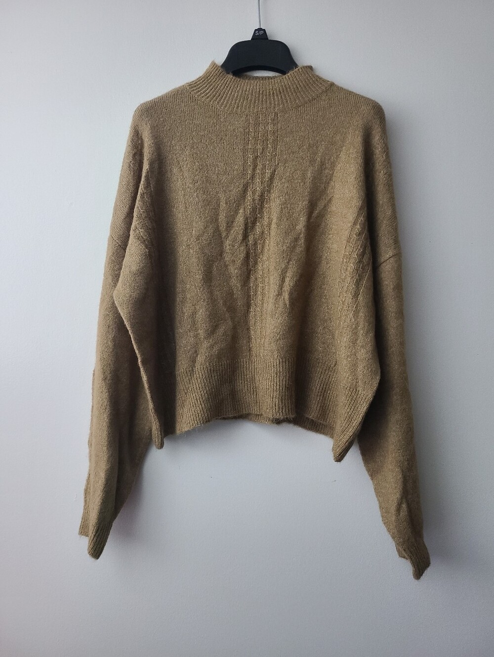 Only - Cropped Beige Mockneck Sweater Womens Size Small